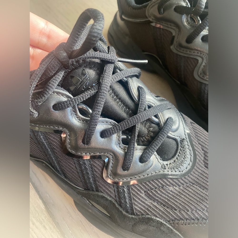 Adidas Sneakers Size 6Y
